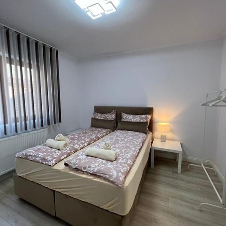 Complex Rezidential Ana Apartment Caransebes Ngoại thất bức ảnh