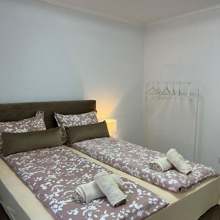 Complex Rezidential Ana Apartment Caransebes Ngoại thất bức ảnh
