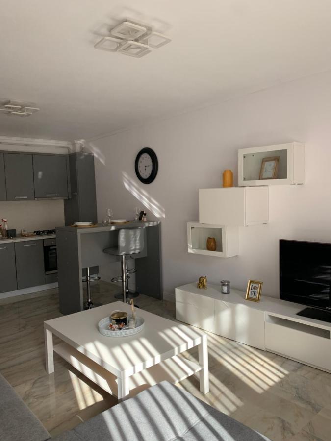 Complex Rezidential Ana Apartment Caransebes Ngoại thất bức ảnh