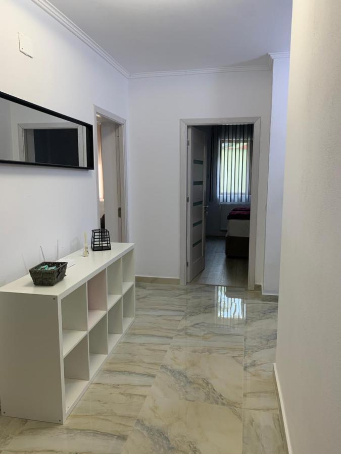 Complex Rezidential Ana Apartment Caransebes Ngoại thất bức ảnh