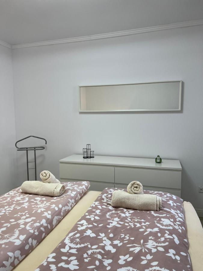 Complex Rezidential Ana Apartment Caransebes Ngoại thất bức ảnh