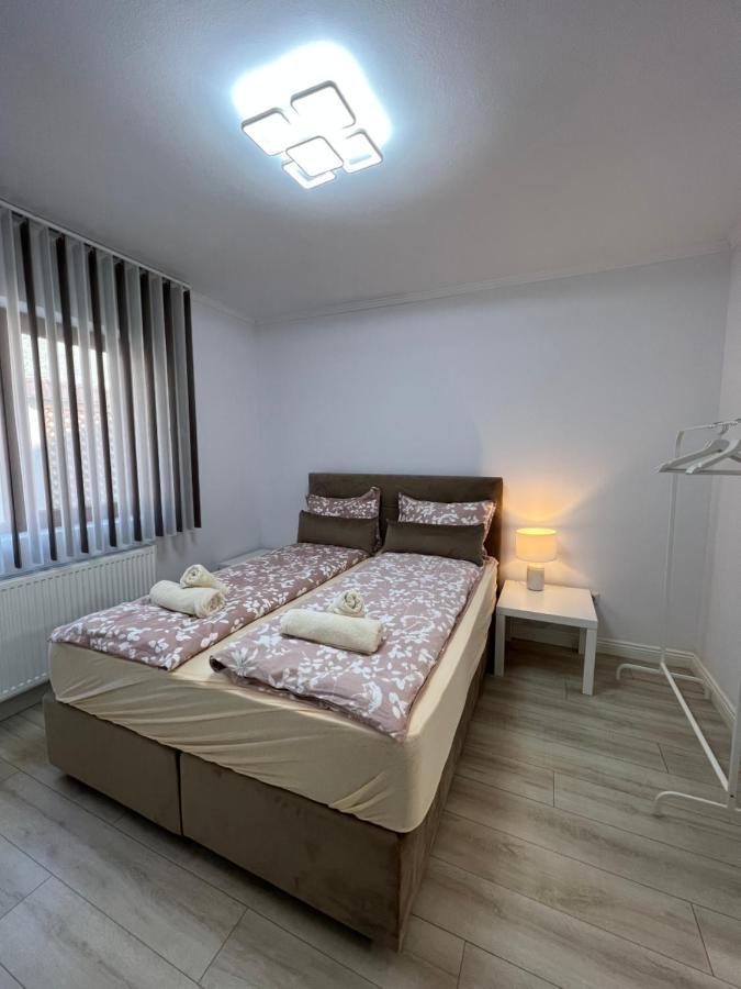 Complex Rezidential Ana Apartment Caransebes Ngoại thất bức ảnh
